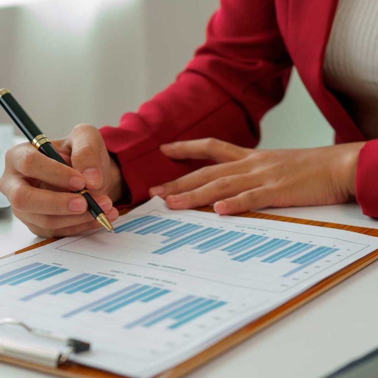 revisão do enquadramento tributário após o fechamento contábil para definição do regime fiscal em 2026